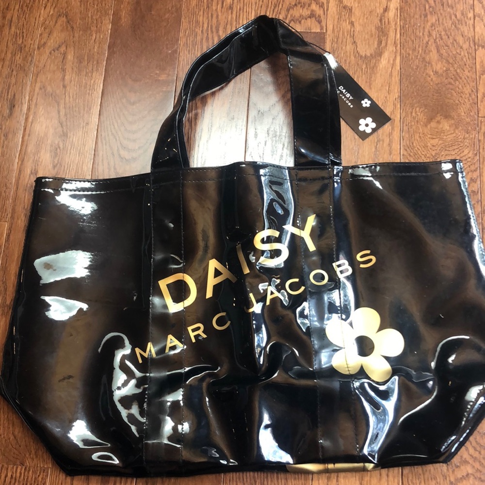 Black patent daisy Marc Jacobs tote